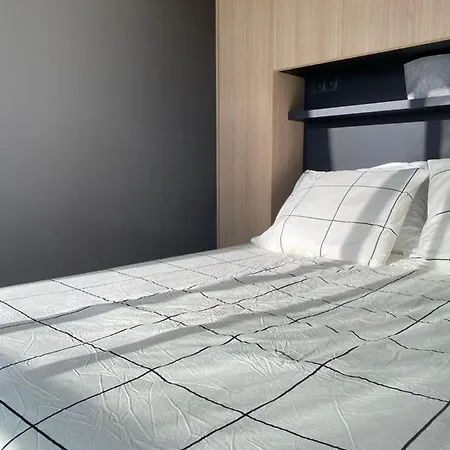 Le Cali, P2 Dans Résidence Avec Piscine, Vue Et Parking Privé *