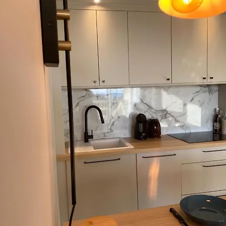 Le Cali, P2 Dans Avec Piscine, Vue Et Parking Prive