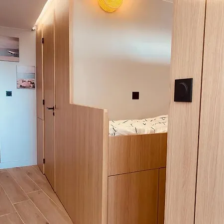 Le Cali, P2 Dans Résidence Avec Piscine, Vue Et Parking Privé