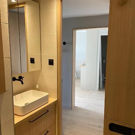 Le Cali, P2 Dans Résidence Avec Piscine, Vue Et Parking Privé Appartamento